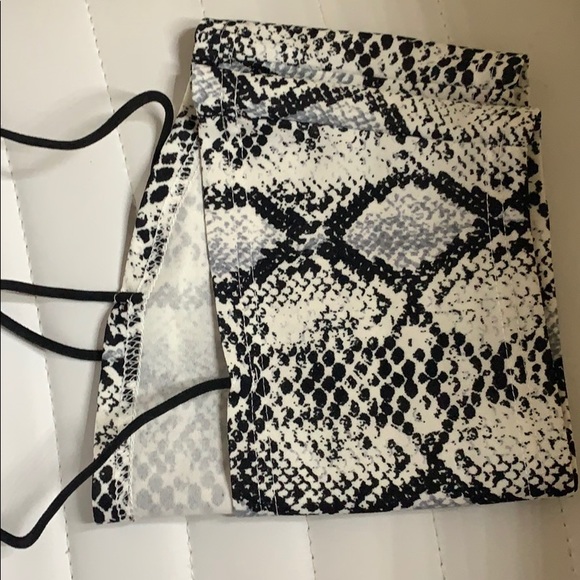 Snake skin crop top! - Picture 2 of 4